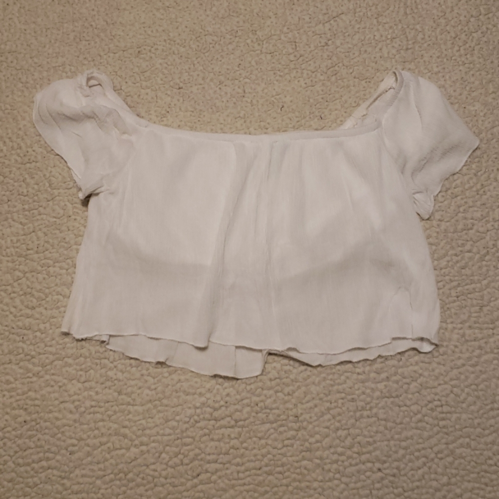 Ruffle Crop Top - Picture 2 of 3